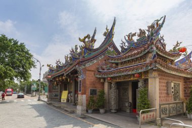 Taichung Wanhe Temple yakınındaki insanlar