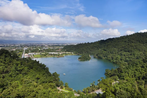 Lago tranquilo en Taiwán — Foto de Stock