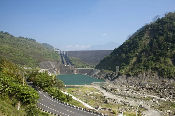 Carp Lake in Reservoir Management Center — Stock Photo, Image