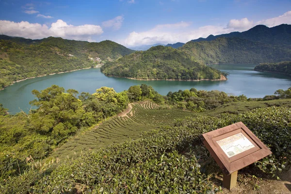 güzel göl Dağları ile