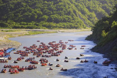 güzel manzara yeşil dağ ve nehir yeni Taipei, Tayvan