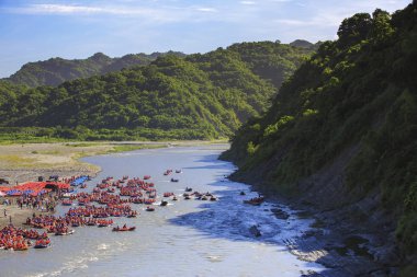 güzel manzara yeşil dağ ve nehir yeni Taipei, Tayvan