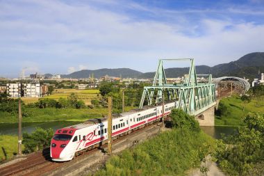 puyuma hızlı dongshan Tayvan köprüsü üzerinde