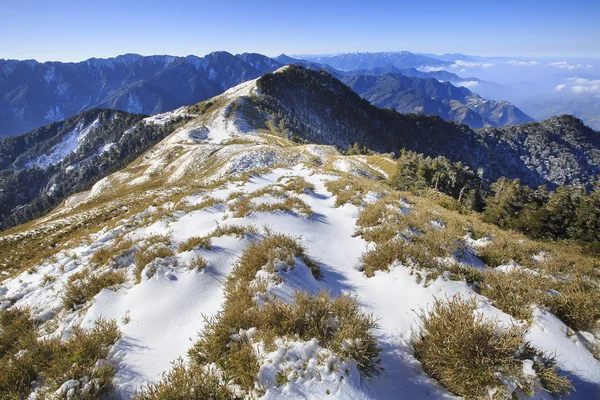 台湾中部冬期 Hehuanshan 山美主峰 — 图库照片