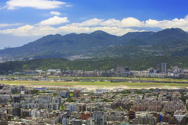 Widok Budynki Keelung Miasto Północno Wschodniej Części Tajwan — Zdjęcie stockowe