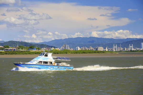 Barco Azul Río Tamsui Ciudad New Taipei — Foto de Stock