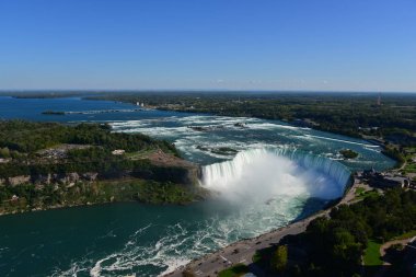 Niagara Falls ve kylon Kulesi doğal görünümü