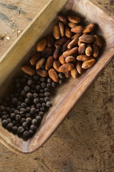 Detailní Foto Sušených Ořechů Dřevěné Misce — Stock fotografie