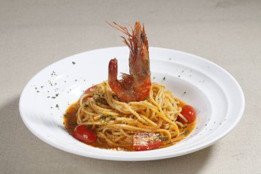 karides domates spagetti, yakından görmek