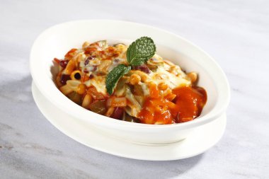 pişmiş jambon ve peynirli risotto, yakından görmek 