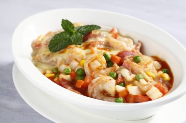 pişmiş deniz ürünleri risotto plaka, yakından görmek 