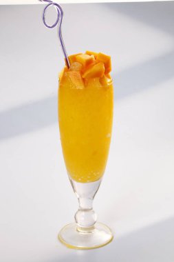 lezzetli mango smoothie, yakından görmek 