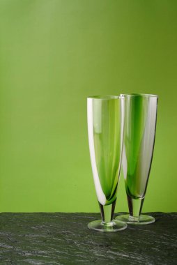 Lezzetli meyve suyu masada. Sağlıklı yaşam konsepti