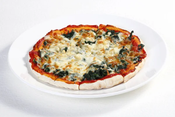 Closeup Pizza Yapılmış Lezzetli Restoran Vurdu Geleneksel Talyan Yemekleri — Stok fotoğraf