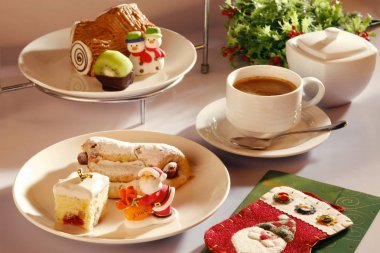 Öğleden sonra çay seti kafe ya da Restoran tabloda yerleştirilir hizmet