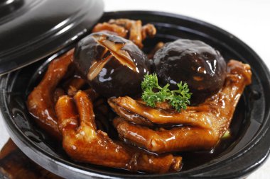 Kızarmış ördek ayağı, yakından görmek