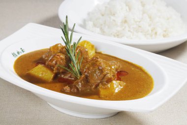 Masada köri pişmiş tavuk eti closeup