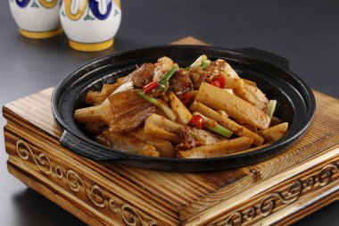 bamoo ile dilimlenmiş domuz, yakından görmek 