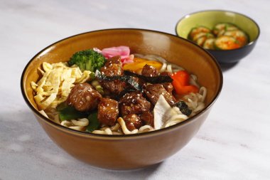 domuz pirzolası şehriye çorbası, yakından görmek 