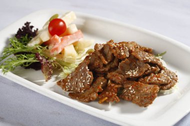 Kimyon sığır eti yemek, yakından görmek