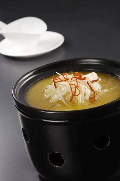 Nahaufnahme Traditioneller Chinesischer Suppe Auf Dem Küchentisch — Stockfoto