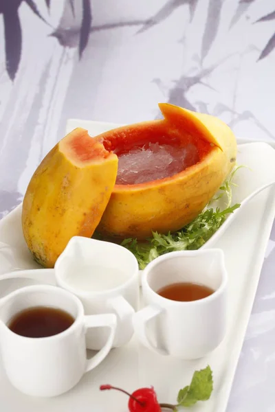 Primer Plano Del Postre Papaya Plato Blanco Comida Tradicional China — Foto de Stock