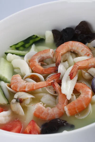 Tigela Sopa Macarrão Frutos Mar Mesa Cozinha — Fotografia de Stock