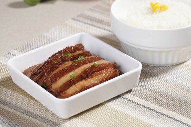 kase, yakından görmek kızarmış domuz eti