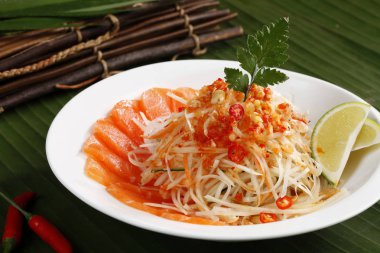 Papaya somon salatası, yakından görmek