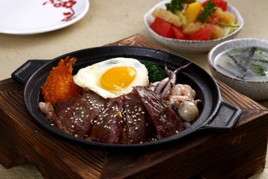 pirinç, yakından görmek üzerinde lezzetli sığır eti