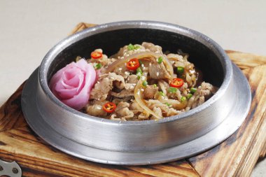 pirinç, yakından görmek içinde soğan soslu domuz eti