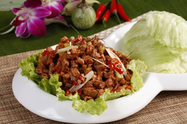 Tay domuz salata, yakından görmek 