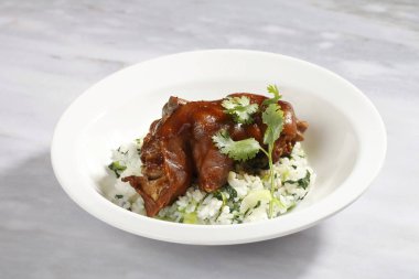 sığır eti tendon üzerinde pirinç, yakından görmek