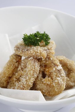 Tablo üzerinde kızarmış mürekkep ile plaka closeup