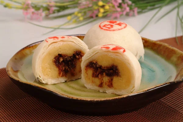 Closeup Plate Moon Cakes Traditional Chinese Pastry — Stock Photo, Image