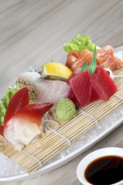 Închiderea Setului Restaurante Sashimi Fructe Mare Tradiționale Japoneze — Fotografie, imagine de stoc