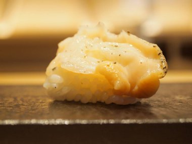 Masadaki Asya yemeği, kapat.