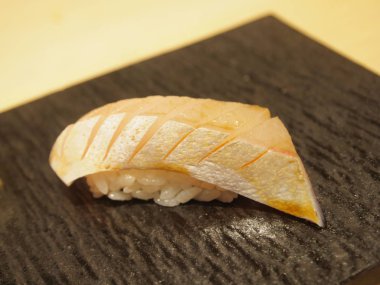 Masadaki Asya yemeği, kapat.