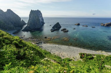 Gündüz deniz kıyısı