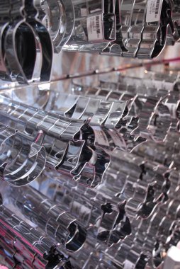 Bisküviler için metalik biçimler