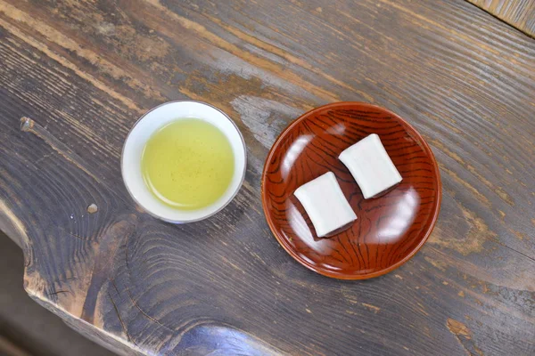 Leckeres Dessert Auf Dem Tisch Aus Nächster Nähe — Stockfoto