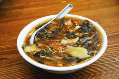 Masadaki Asya yemeği, kapat.