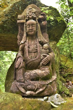 Close up of the stone sculpture