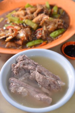 Sebzeli kaburga çorbası.