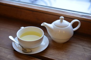 Çaydanlık ve Kupa Bernina Express 'in yakın çekimi