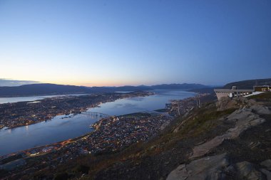 Şehrin Fjellstua 'daki yüksek açılı görüntüsü