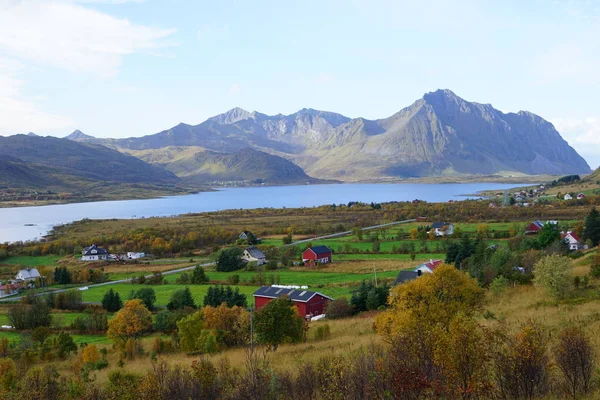 Beauté Village Avec Petites Maisons Confortables Dans Les Montagnes — Photo