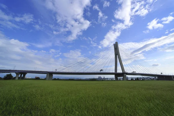 Neue Taipei Brücke Tagsüber — Stockfoto