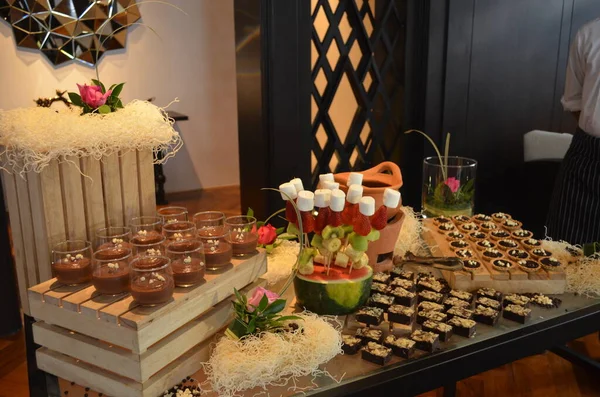 High angle shot of the chocolate sweet in hotel buffet — Stock Photo, Image