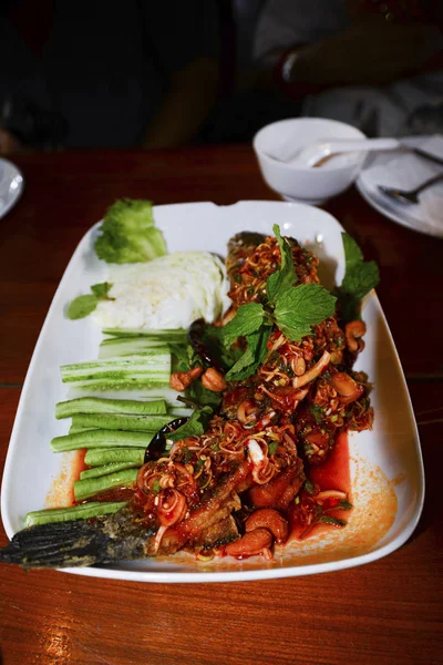 Lezat Makan Siang Pedas Dalam Gaya Asia — Stok Foto